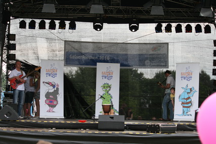 gal/2010/2010 Saitentwist Gelsenkirchen 6.6. Tag des Kindes Sport Paradies/2010 Saitentwist 06.06. Gelsenkirchen Sportparadies Tag d Kindes 009.jpg